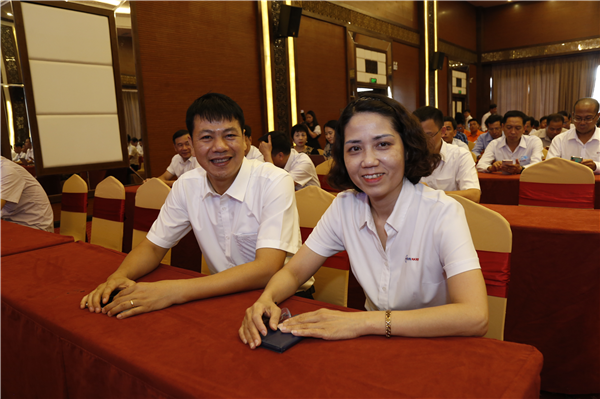 Cán bộ công đoàn và đại biểu ATVSV tại hội nghị