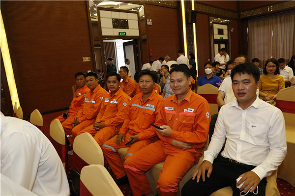 Cán bộ công đoàn và đại biểu ATVSV tại hội nghị