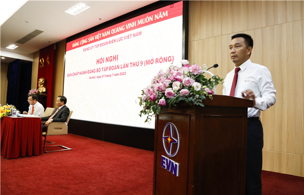 Chủ tịch HĐTV Tổng công ty Truyền tải điện quốc gia tham luận tại Hội nghị