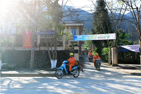 Trụ sở điện lực tại thị trấn Si Ma Cai - Bắc Hà một ngày mới