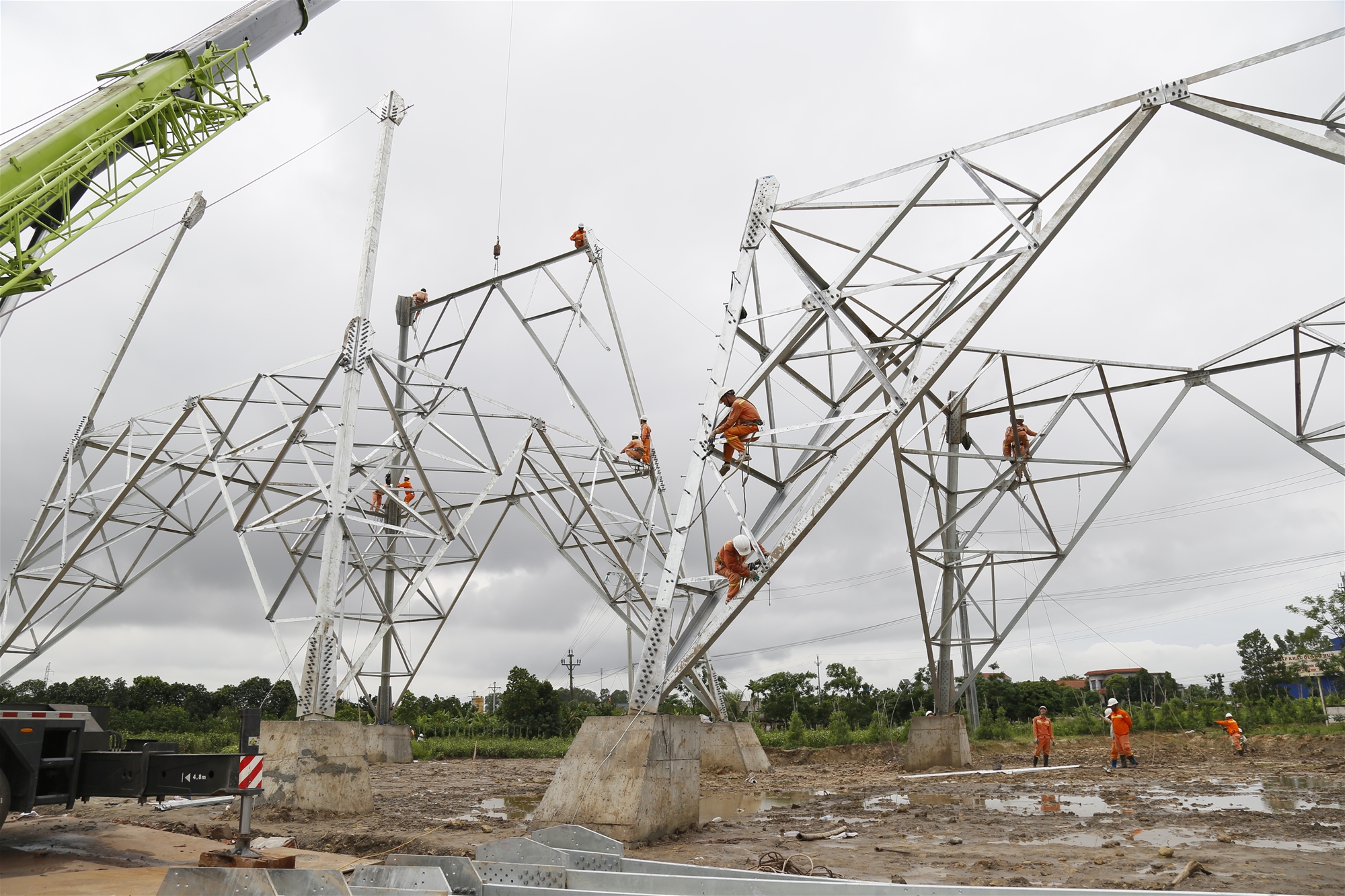 Tổ quốc gọi tên các anh lên đường 9