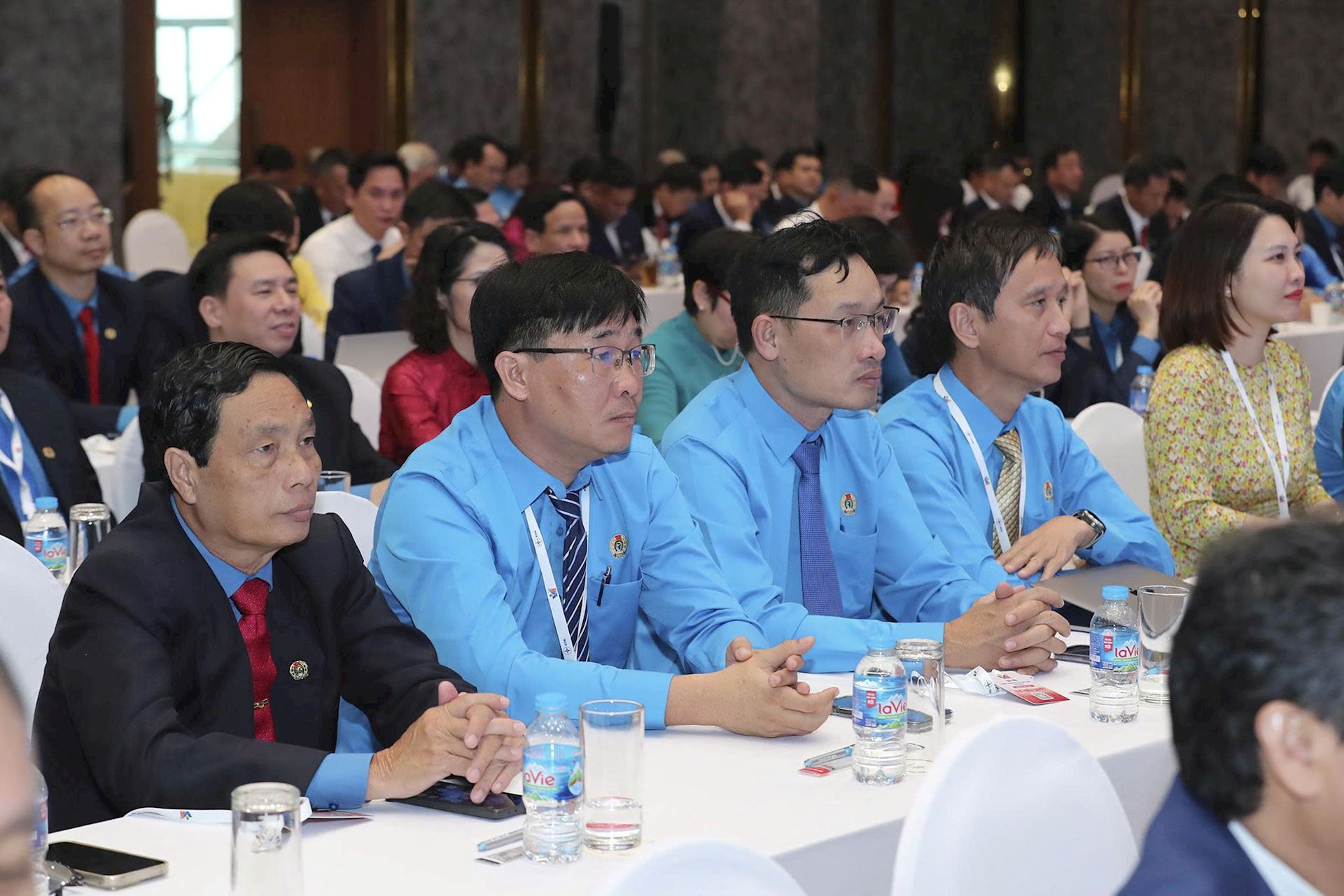 Ngày làm việc thứ nhất Đại hội Công đoàn Điện lực Việt Nam: Trang trọng, dân chủ, thống nhất cao 10