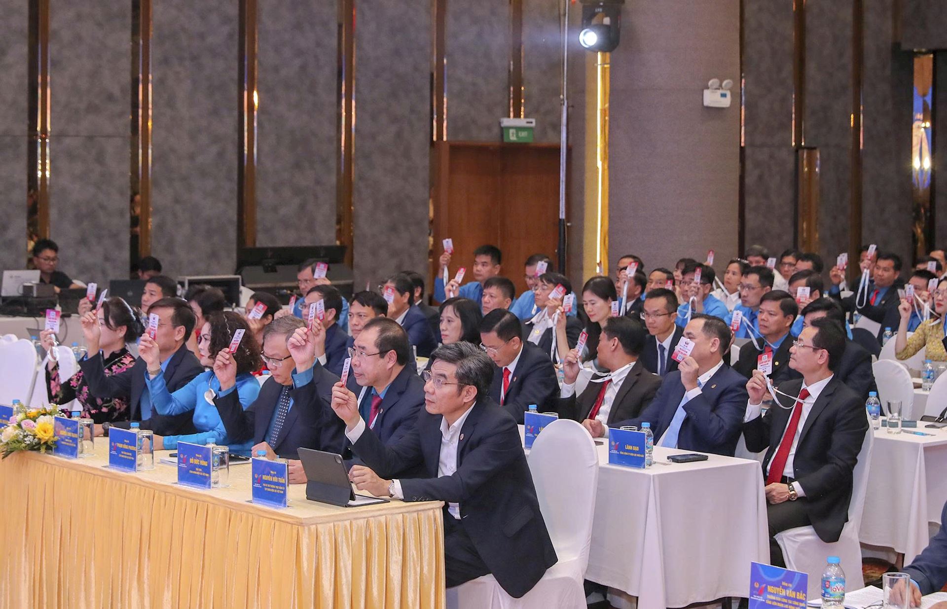 Ngày làm việc thứ nhất Đại hội Công đoàn Điện lực Việt Nam: Trang trọng, dân chủ, thống nhất cao 7