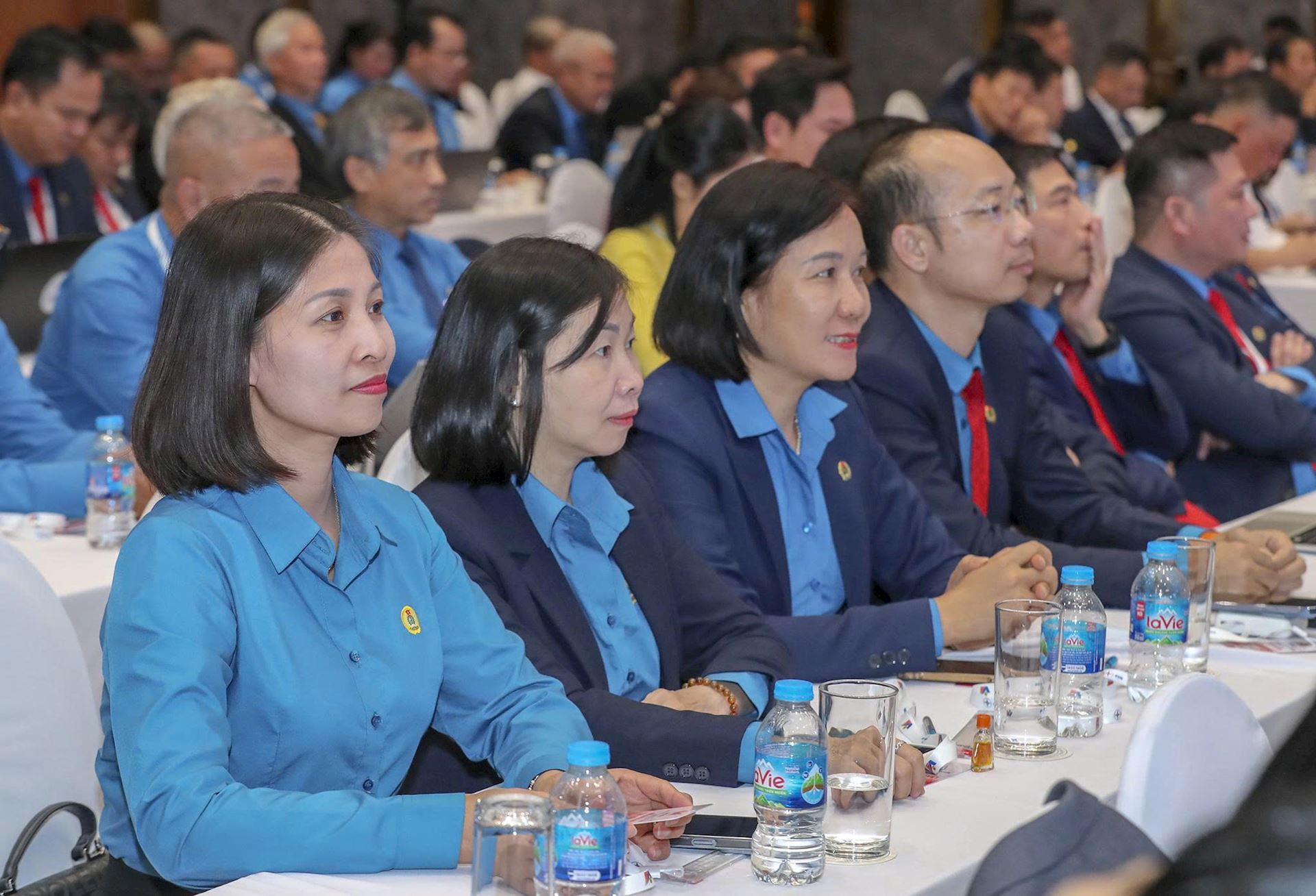Ngày làm việc thứ nhất Đại hội Công đoàn Điện lực Việt Nam: Trang trọng, dân chủ, thống nhất cao 9