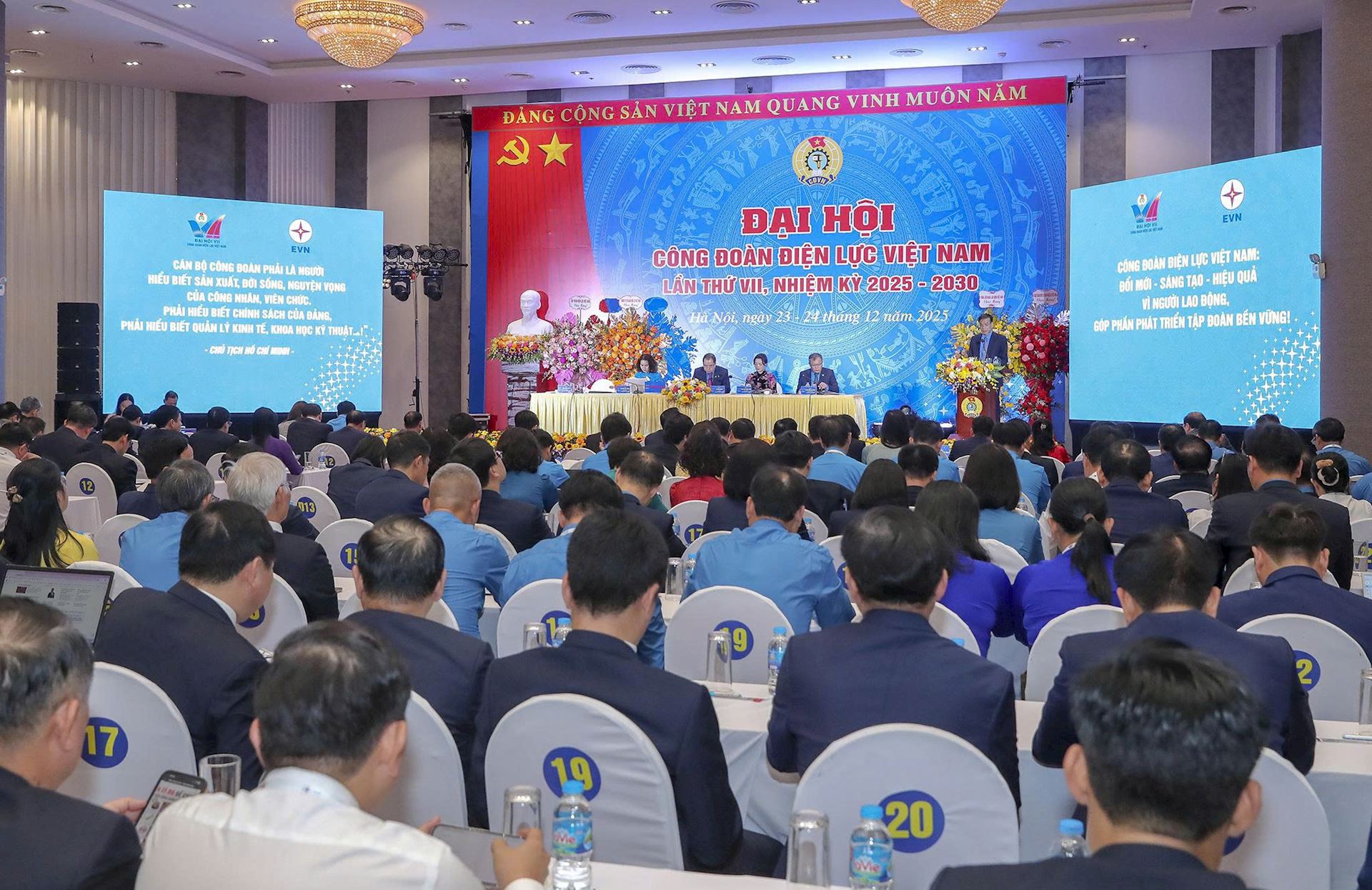 Ngày làm việc thứ nhất Đại hội Công đoàn Điện lực Việt Nam: Trang trọng, dân chủ, thống nhất cao