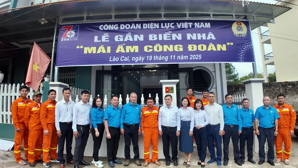 Hai mái ấm - Một thông điệp: Công ty truyền tải điện 1 đồng hành cùng người lao động vượt khó