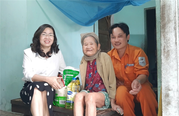 Mùa xuân đến những mái nhà nhỏ