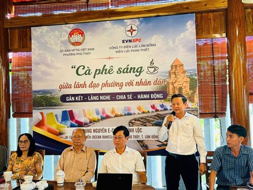 Bên ly cà phê, nghe dân nói chuyện điện!