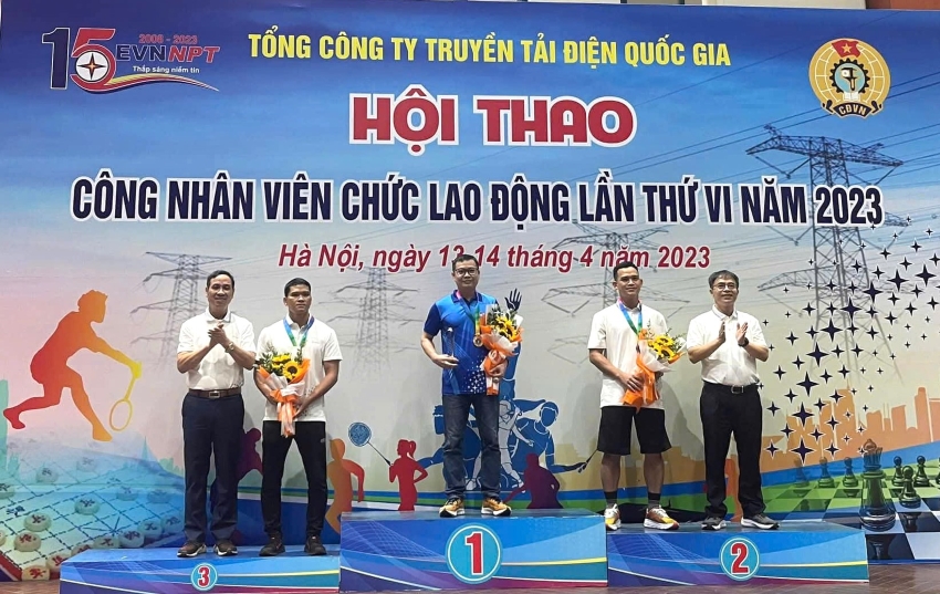 DƯƠNG VĂN CƯƠNG – ĐOÀN VIÊN TRẺ CÓ NHIỀU SÁNG KIẾN 7