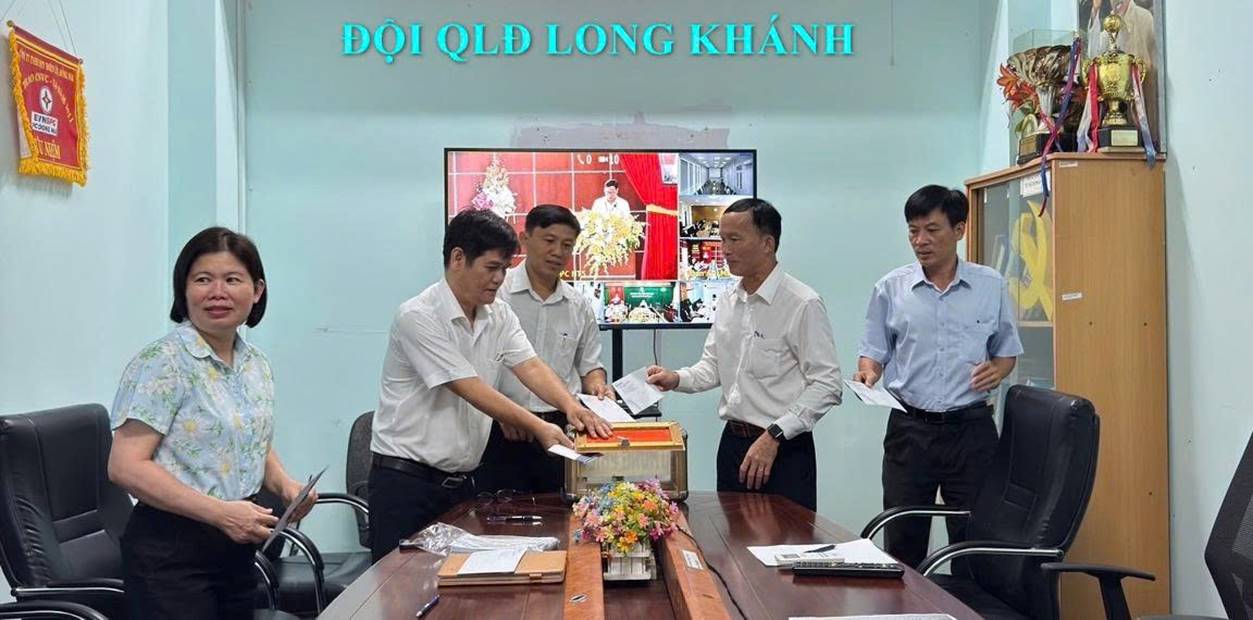 EVNSPC ủng hộ đồng bào khắc phục hậu quả bão lũ, thiên tai 9