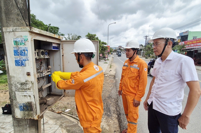 Người kỹ sư điện làm theo Bác 1