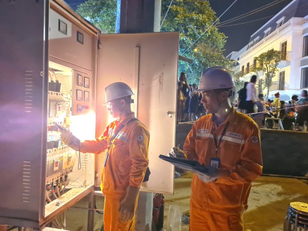 Ở nơi ánh sáng bắt đầu: Chuyện về người giữ mạch sống lưới điện 2