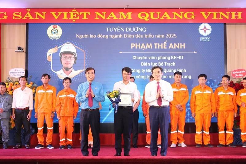 Phạm Thế Anh – Người lao động ngành điện tiêu biểu với tinh thần đổi mới và sáng tạo