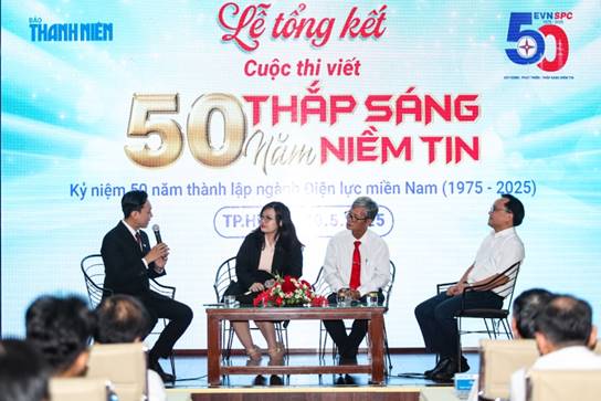 Trao giải Cuộc thi viết “50 năm thắp sáng niềm tin” 1