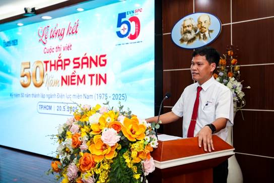Trao giải Cuộc thi viết “50 năm thắp sáng niềm tin”