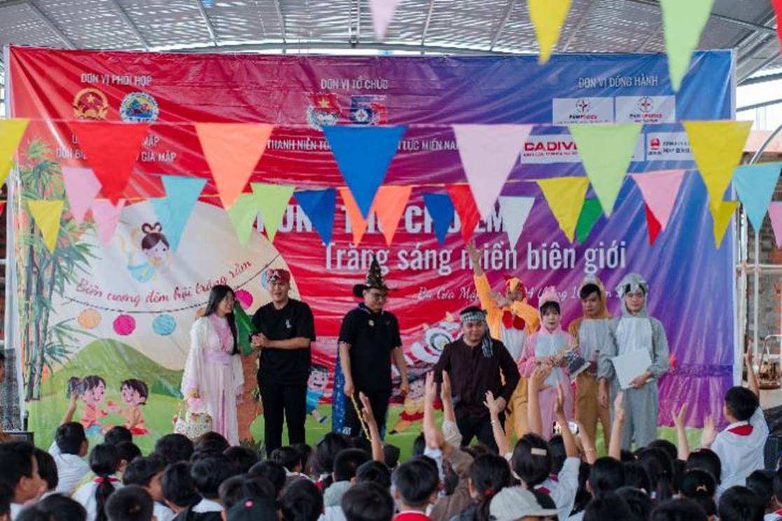 TRUNG THU CHO EM “10 NĂM HÀNH TRÌNH KẾT NỐI YÊU THƯƠNG” 2