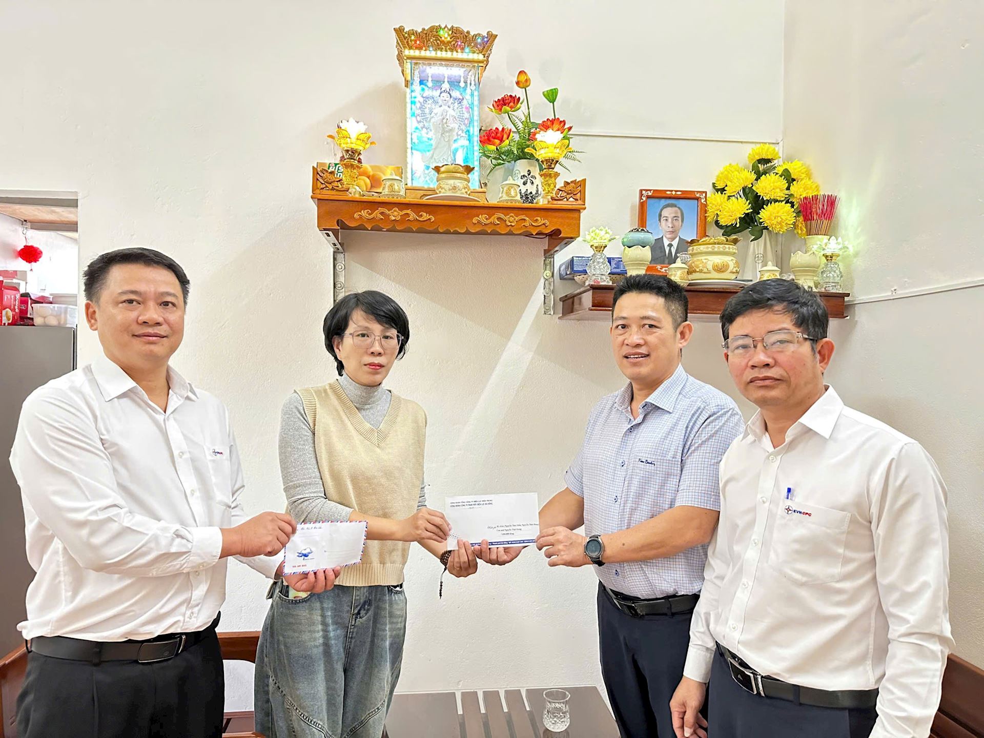 Công đoàn PC Đà Nẵng thăm hỏi, hỗ trợ thân nhân CBCNV đã mất dịp Tết Nguyên đán 2026 1