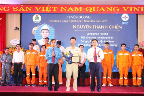 “Làm đến đâu, sáng đến đó” – Câu chuyện từ người thợ điện Nguyễn Thanh Chiến