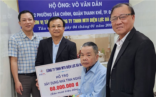 BÀN GIAO NHÀ ĐẠI ĐOÀN KẾT CHO GIA ĐÌNH ÔNG VÕ VĂN DÂN