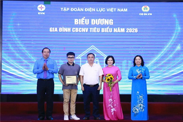 Giữ lửa yêu thương, vun đắp thành công