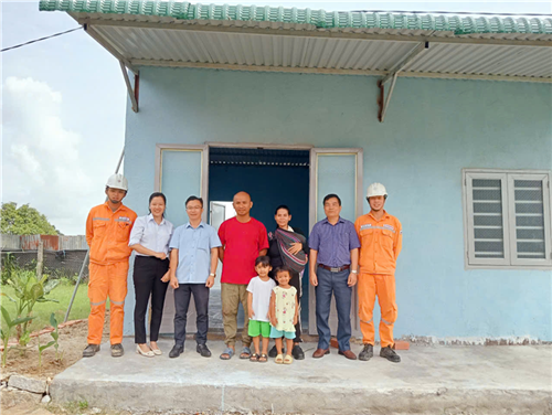 Những căn nhà mang ánh màu điện