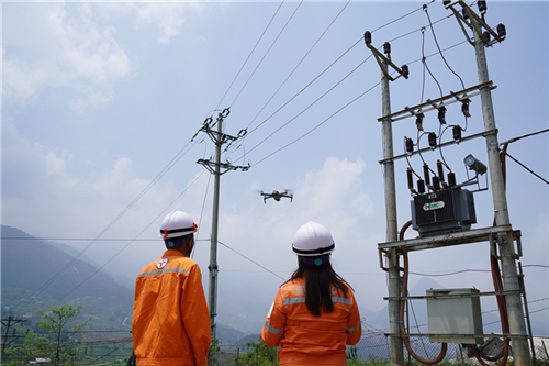 Phụ nữ ngành điện trong hành trình chuyển đổi số