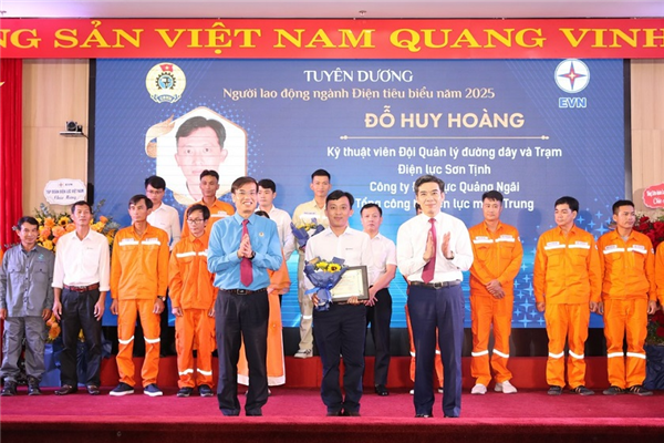 Giữ lửa trong mạch ngầm ánh sáng: Chân dung người kỹ thuật viên thầm lặng - Đỗ Huy Hoàng