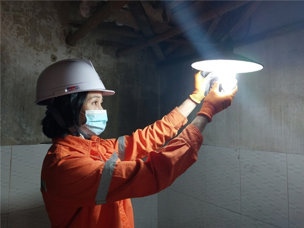 Giữ sáng miền gió Lào nắng lửa - Kỳ cuối: Ánh sáng giữa lòng người 