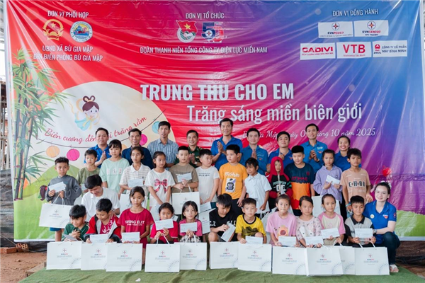 TRUNG THU CHO EM “10 NĂM HÀNH TRÌNH KẾT NỐI YÊU THƯƠNG”