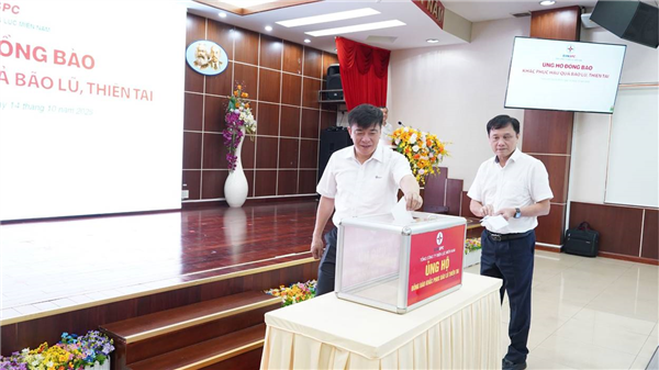  EVNSPC ủng hộ đồng bào khắc phục hậu quả bão lũ, thiên tai