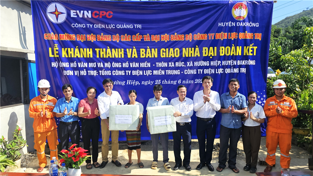 Quảng Trị: Khánh thành nhà 2 đại đoàn kết do EVNCPC hỗ trợ tại huyện miền núi Đakrông